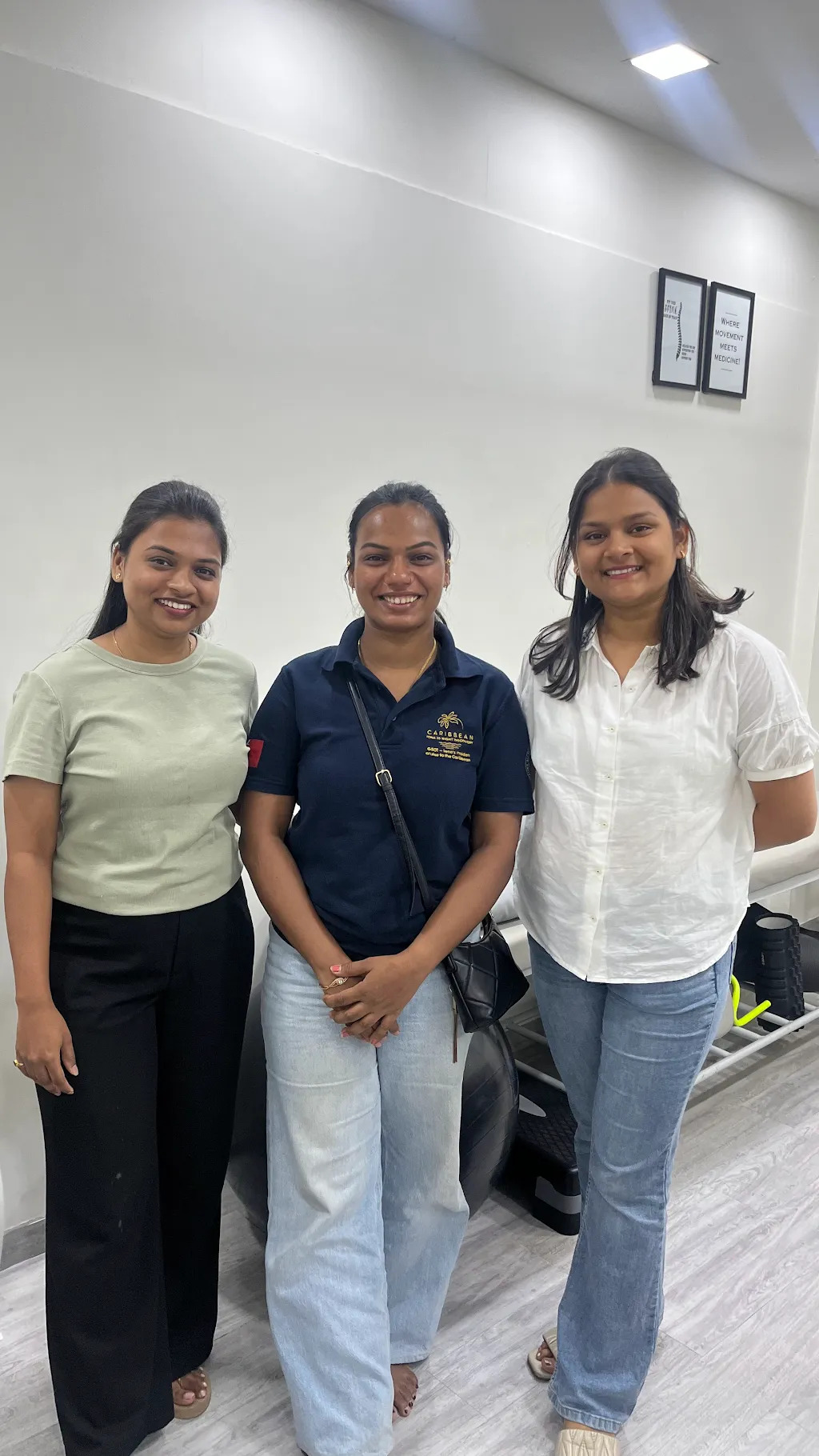 Patient with Dr. Komal Gupta and Dr. Rakshita after supraspinatus tear physiotherapy
